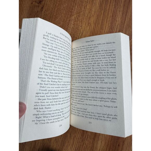 A Torch Against the Night: Book 2 of the Ember Quartet Tahir, Sabaa Paperback - Picture 3 of 4